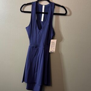 Lululemon V-neck racerback tennis dress size 6 NWT